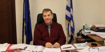 Επιστρατεύονται 8.000 αστυνομικοί για την τήρηση των νέων μέτρων για τους ανεμβολίαστους – Διπλασιάζονται τα πρόστιμα – Σε «μαύρη λίστα» τα καταστήματα