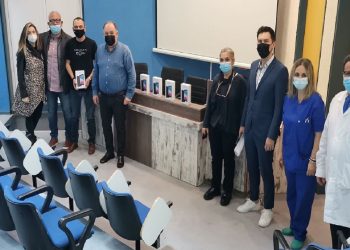 H εταιρεία NOVA Πτολεμαΐδας προσέφερε 5 tablets στο Μποδοσάκειο Νοσοκομείο Πτολεμαΐδας