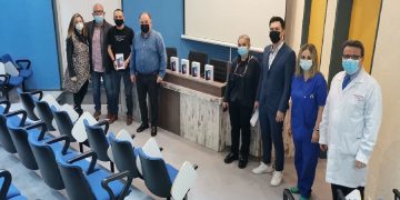 H εταιρεία NOVA Πτολεμαΐδας προσέφερε 5 tablets στο Μποδοσάκειο Νοσοκομείο Πτολεμαΐδας