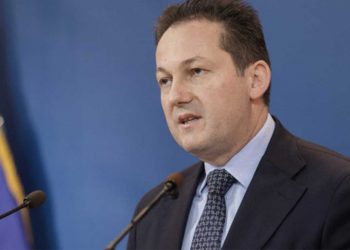 Κατώτατος μισθός: Νέες αποκαλύψεις Πέτσα για τη νέα αύξηση μέσα στο 2022