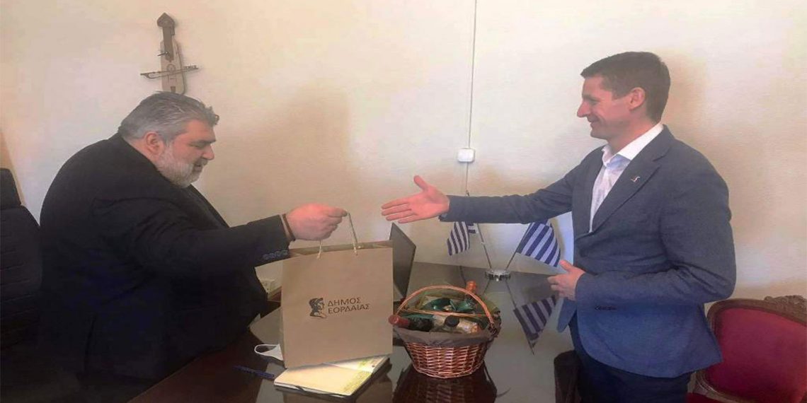 Με μια λιτή τελετή ο αποχαιρετισμός στον Δημάρχο της πόλης Gacko της Βοσνίας και Ερζεγοβίνης, που επισκέφθηκε επίσημα το Δήμο Εορδαίας