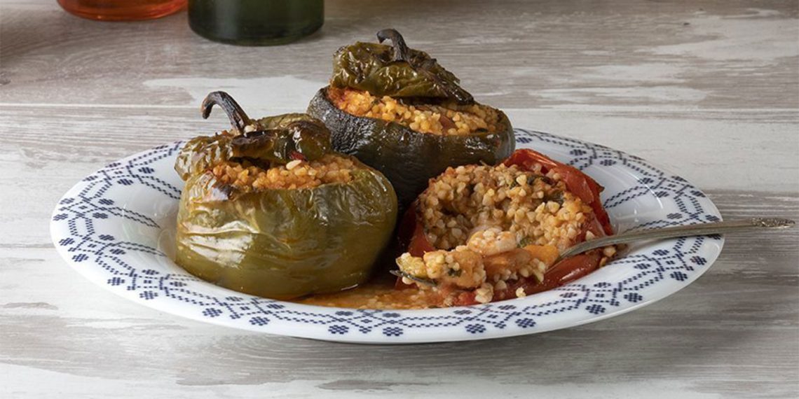 Γεμιστά θαλασσινών με πλιγούρι – Του Άκη Πετρετζίκη