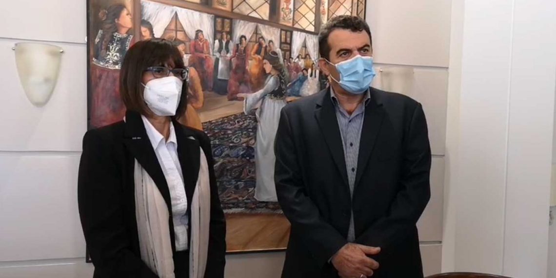 Καστοριά: H τελετή παράδοσης – παραλαβής Σαββόπουλου – Κοζατσάνη στην αντιπεριφέρεια Καστοριάς (Βίντεο)