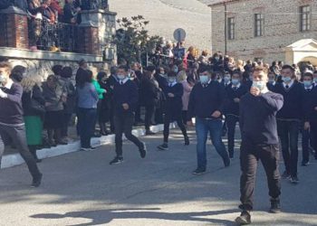 Σιάτιστα: Η παρέλαση για την επέτειο απελευθέρωσης από τον Τουρκικό ζυγό (VIDEO)