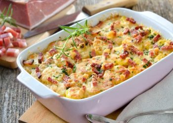 Συνταγή για το πιο εύκολο σουφλέ τυριών που έχεις φάει ποτέ -Λαχταριστό και κρεμώδες, λιώνει στο στόμα