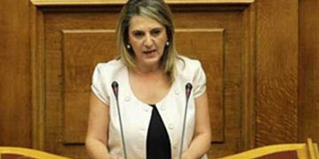 Ολυμπία Τελιγιορίδου:  Η ανάλγητη κυβέρνηση της ΝΔ διαλύει τον θεσμό των λαϊκών αγορών μετά από έναν αιώνα