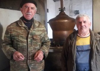 Αν και στη σκιά του ΚΟΡΩΝΟΪΟΥ, η παράδοση του ΤΣΙΠΟΥΡΟΥ καλά κρατεί στην Πτολεμαΐδα (της Κούλας Πουλασιχίδου)