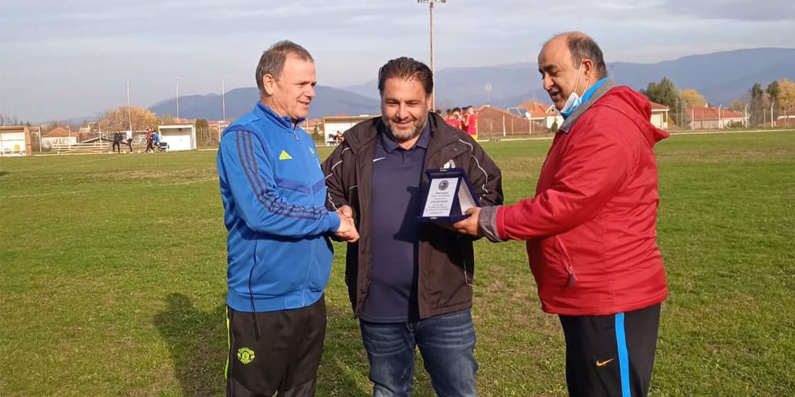 Η Α.Ε. Περδίκα τίμησε ένα δικό της παιδί- Τιμητική πλακέτα στον Παναγιώτη Παρίση