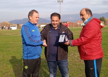 Η Α.Ε. Περδίκα τίμησε ένα δικό της παιδί- Τιμητική πλακέτα στον Παναγιώτη Παρίση