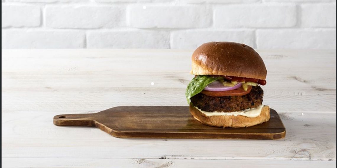 Vegetarian burger από τον Άκη Πετρετζίκη