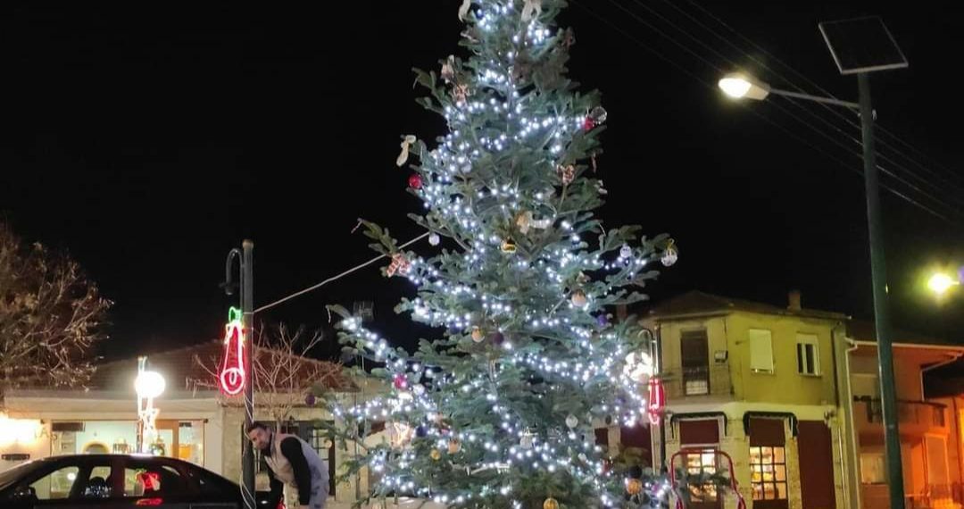 Σε κλίμα Χριστουγέννων μπήκε και το Ξινό Νερό του Δήμου Αμυνταίου