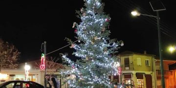 Σε κλίμα Χριστουγέννων μπήκε και το Ξινό Νερό του Δήμου Αμυνταίου