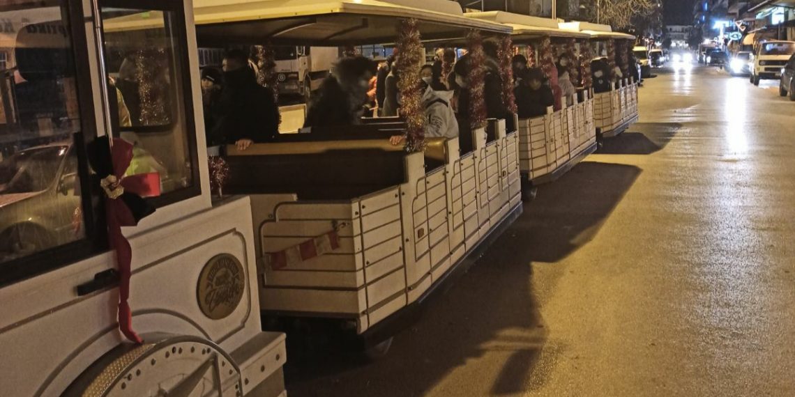 Πρεμιέρα σήμερα Κυριακή , για το Χριστουγεννιάτικο ΤΡΕΝΑΚΙ της Πτολεμαΐδας ! (της Κούλας Πουλασιχίδου)