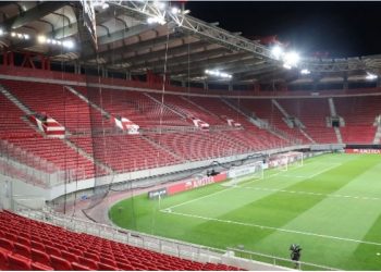 Εισήγηση Επιτροπής Λοιμωξιολόγων: Χωρίς κόσμο τα γήπεδα