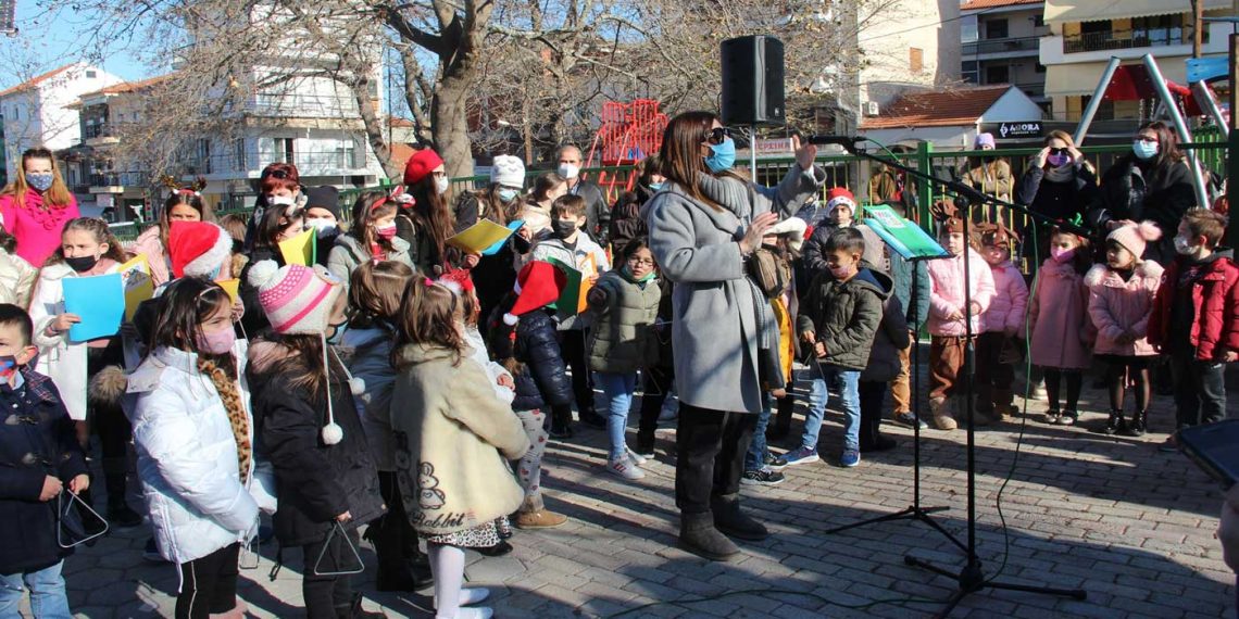 Χριστουγεννιάτικη εκδήλωση στο Αμύνταιο με παιδικές φωνές και χαρά!