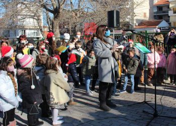 Χριστουγεννιάτικη εκδήλωση στο Αμύνταιο με παιδικές φωνές και χαρά!
