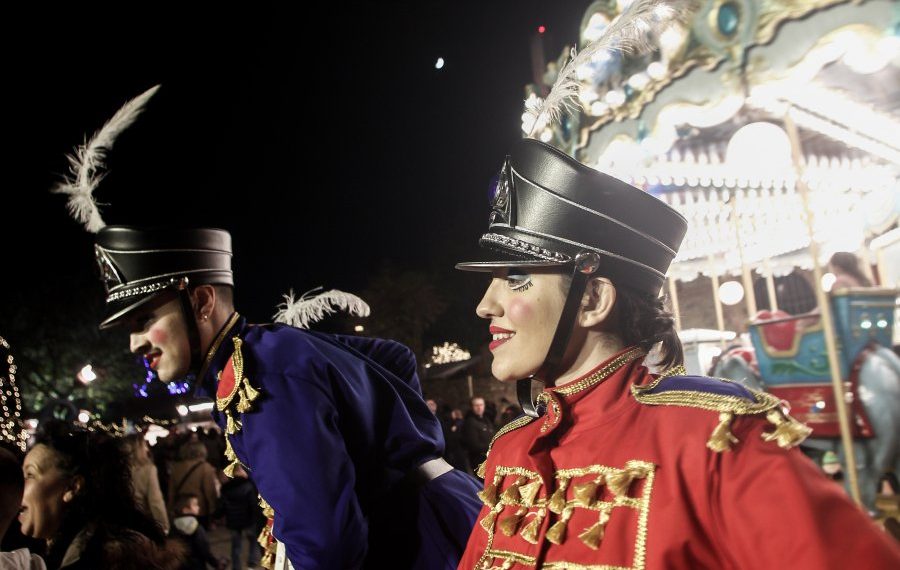 Ανατροπή με τα Χριστουγεννιάτικα Θεματικά πάρκα: Εργαζόμενοι και επισκέπτες μόνο με εμβόλιο