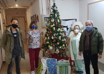 Δώρα στην Παιδιατρική Κλινική του Μαμάτσειου από το Σύλλογο Εκπαιδευτικών Κοζάνης