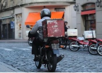 Άγριος ξυλοδαρμός ντελιβεράδων στις Σέρρες από ομάδα ατόμων που δεν ήθελαν να πληρώσουν