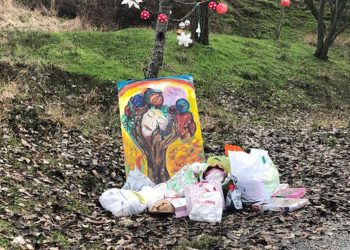 Ρούχα και παιχνίδια από Νηπιαγωγεία Πτολεμαΐδας (12ο) και Μουρικίου (1ο) σε παιδιά φυλακισμένων γυναικών στην Θήβα