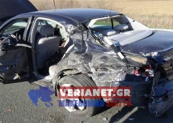 Ημαθία: Φορτηγό έπεσε επάνω σε σταματημένο ΙΧ κοντά στα ΣΕΑ Αλεξάνδρειας (βίντεο)