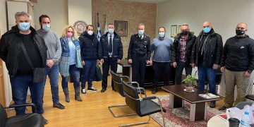 Στελεχώνεται και επαναλειτουργεί η Αστυνομική Λέσχη στην Πτολεμαΐδα- Αυτό αποφασίσθηκε μετά τη συνάντηση της Ένωσης Αστυνομικών Υπαλλήλων με τον Αστ. Διευθυντή  Σπύρο  Διόγκαρη 