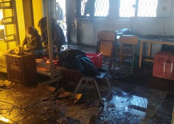 Αύριο αναμένεται το πόρισμα της πυροσβεστικής για τη φωτιά στο Γυμνάσιο Λύκειο Βελβεντού – Δείτε Φωτογραφίες από το χώρο που κάηκε