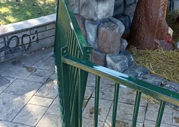Φθορές στον εορταστικό διάκοσμο του Νέου Δημοτικού Πάρκου προκάλεσαν άγνωστοι – Ο Δήμος Φλώρινας καταδικάζει το γεγονός