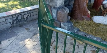 Φθορές στον εορταστικό διάκοσμο του Νέου Δημοτικού Πάρκου προκάλεσαν άγνωστοι – Ο Δήμος Φλώρινας καταδικάζει το γεγονός