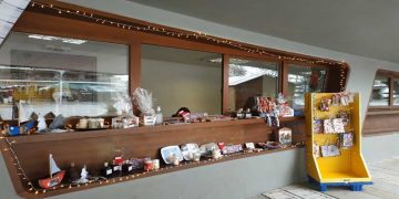 Υπέροχο Χριστουγεννιάτικο Bazaar του συλλόγου ΗΛΙΑΧΤΙΔΑ στην κεντρική πλατεία της Κοζάνης