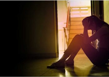 Ποινή φυλάκισης σε γονείς που χτύπησαν την κόρη τους επειδή δεν πήρε πτυχίο Αγγλικών!