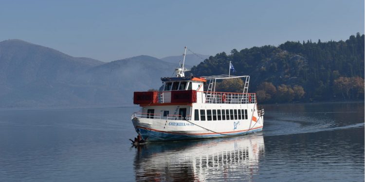 Δήμος Καστοριάς: Το πρόγραμμα των δρομολογίων του καραβιού για τις γιορτές