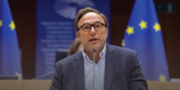 Ο Ευρωβουλευτής Π. Κόκκαλης γράφει: Η Κλιματική Αλλαγή είναι ανθρωπογενής και η θεραπεία στο χέρι μας