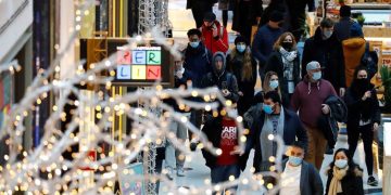 «Omicron»: Άμυνα σε 2 φάσεις -Σήμερα τα «εορταστικά» μέτρα, στις 28 Δεκεμβρίου οι περιορισμοί για το 2022