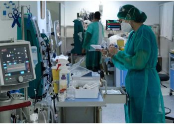 Έξτρα 300 κλίνες για Covid θα δώσουν οι ιδιωτικές κλινικές από 3 Ιανουαρίου -Τι συζήτησαν Πλεύρης-κλινικάρχες