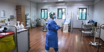 Σκαρφάλωσαν στα 9.284 τα κρούσματα σήμερα Δευτέρα – Ανησυχητική αύξηση στην ΠΕ Κοζάνης – Εκτίναξη στην ΠΕ Φλώρινας- Κατανομή για τη Δ. Μακεδονία