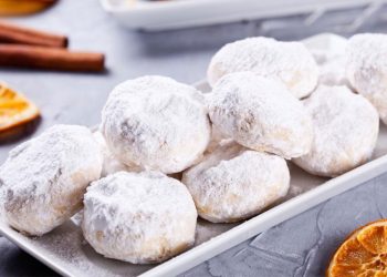 Κουραμπιέδες με 4 υλικά: Αφράτοι, λαχταριστοί και πανεύκολοι