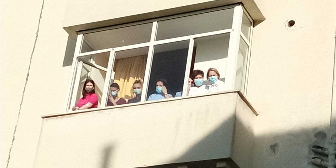 Τα κάλαντα στους ασθενείς του Μαμάτσειου έψαλλε η Φιλαρμονική του Δήμου Κοζάνης «Πανδώρα»