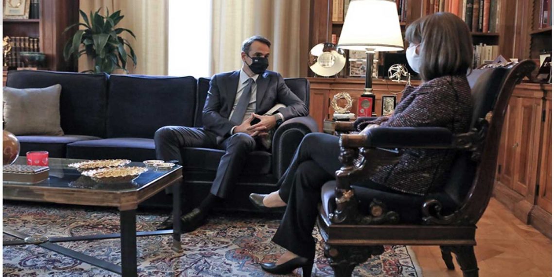 «Παράθυρο» Μητσοτάκη για μέτρα πριν την Πρωτοχρονιά: Αναμένουμε τις υποδείξεις των ειδικών