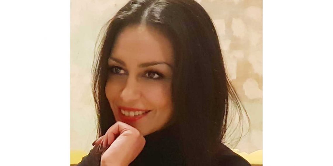 «Αρνητές της πραγματικότητας»- Γράφει η Έφη Μιχελάκη