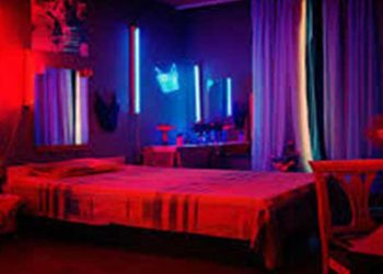 6000 ευρώ πρόστιμο, σύλληψη και ”λουκέτο” σε οίκο ανοχής στην Δ. Ελλάδα για εξυπηρέτηση ανεμβολίαστων