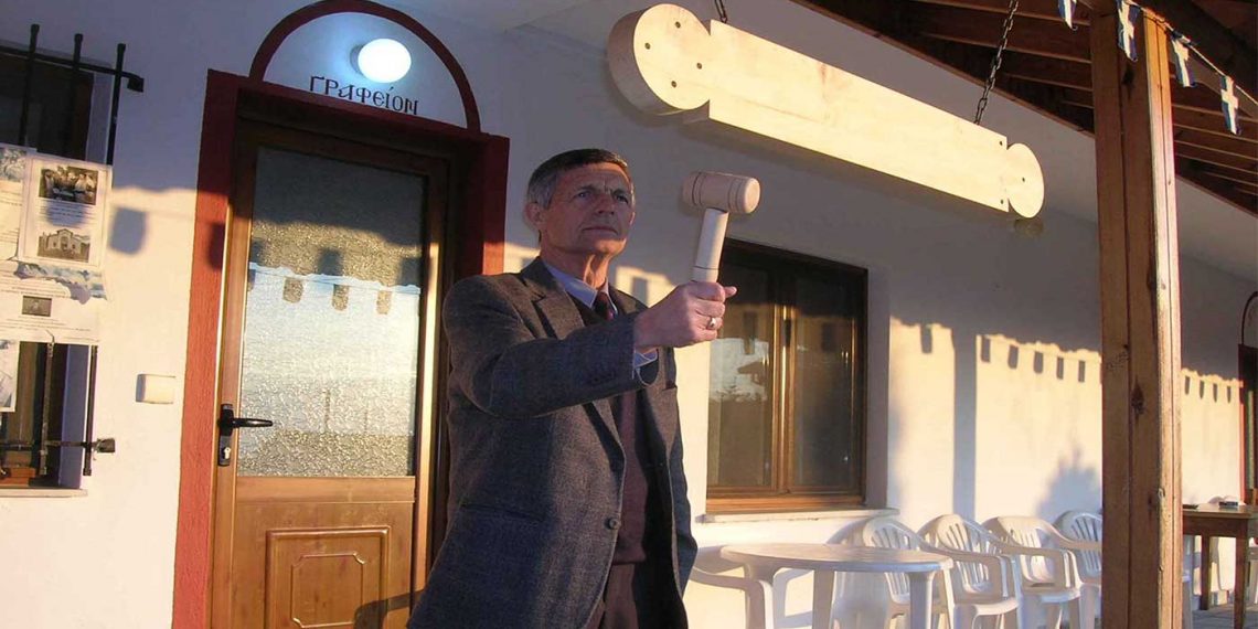 Μικρός λόγος αγάπης για τον εν Κυρίω κοιμηθέντα επίτροπο, ψάλτη και ποιητή Γιάννη Παπαγόρα από το Βελβεντό