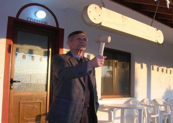 Μικρός λόγος αγάπης για τον εν Κυρίω κοιμηθέντα επίτροπο, ψάλτη και ποιητή Γιάννη Παπαγόρα από το Βελβεντό