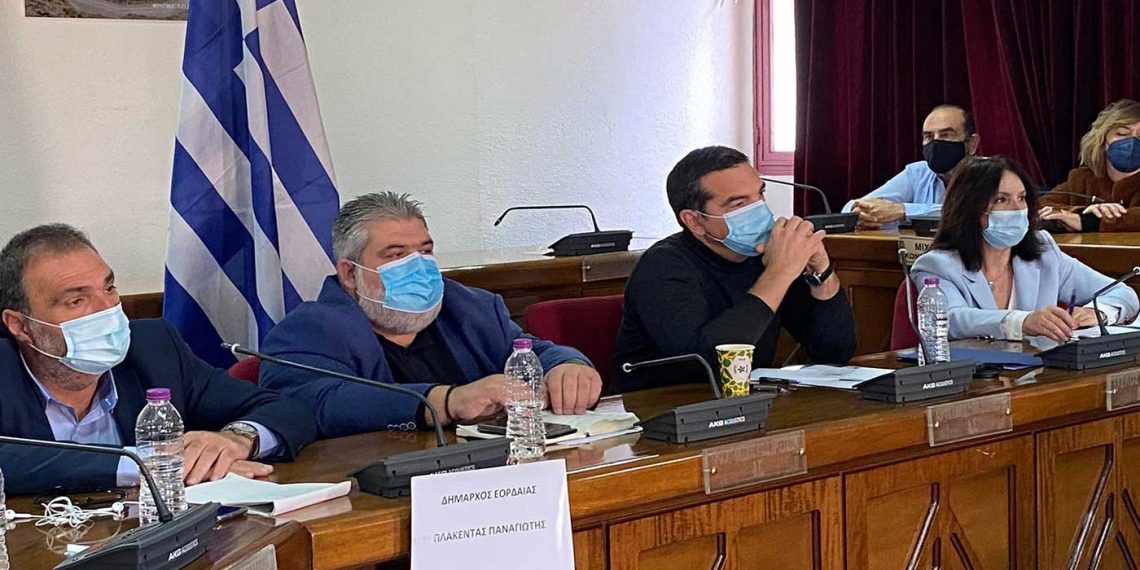 Τσίπρας: «Η Δ. Μακεδονία κινδυνεύει να γίνει μαύρη κηλίδα στο χάρτη» – «Εκδικητική» η στάση της κυβέρνησης στο Πανεπιστήμιο -VIDEO