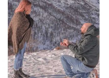 Καστοριά: Της έκανε πρόταση γάμου στην κορυφή των Άλπεων! (φωτογραφίες )