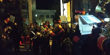 Πτολεμαϊδα: Η είσοδος της Φιλαρμονικής του δήμου Εορδαίας -χοροί latin & tango