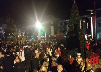 Πτολεμαΐδα: Όλα έτοιμα για τη φωταγώγηση του χριστουγεννιάτικου δέντρου