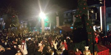 Πτολεμαΐδα: Όλα έτοιμα για τη φωταγώγηση του χριστουγεννιάτικου δέντρου