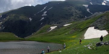 Ταξιδεύοντας στη Σαμαρίνα, το ψηλότερο χωριό της Ελλάδας και των Βαλκανίων (vid)