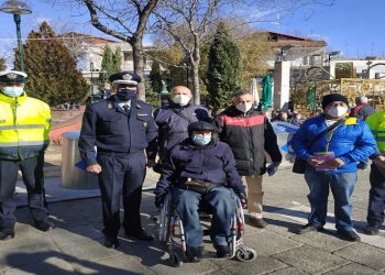 Φυλλάδια για σεβασμό των ΑΜΕΑ από τους οδηγούς μοίρασε ο Σύλλογος Ατόμων με αναπηρία και η Τροχαία Πτολεμαΐδας